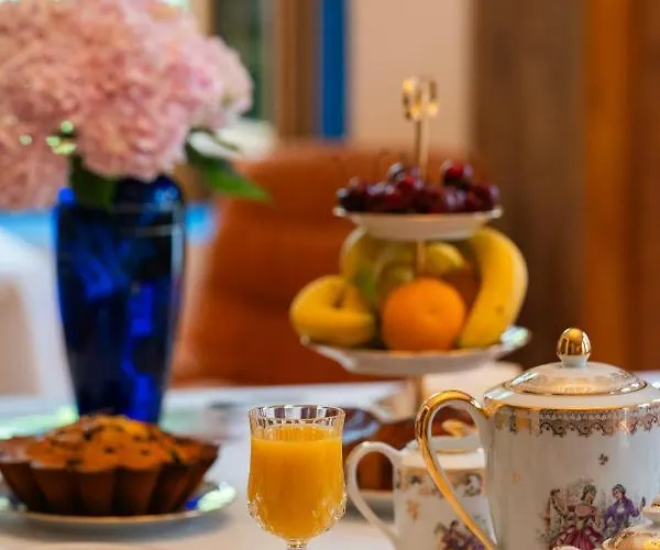 Hortensia Bed & Breakfast 4*